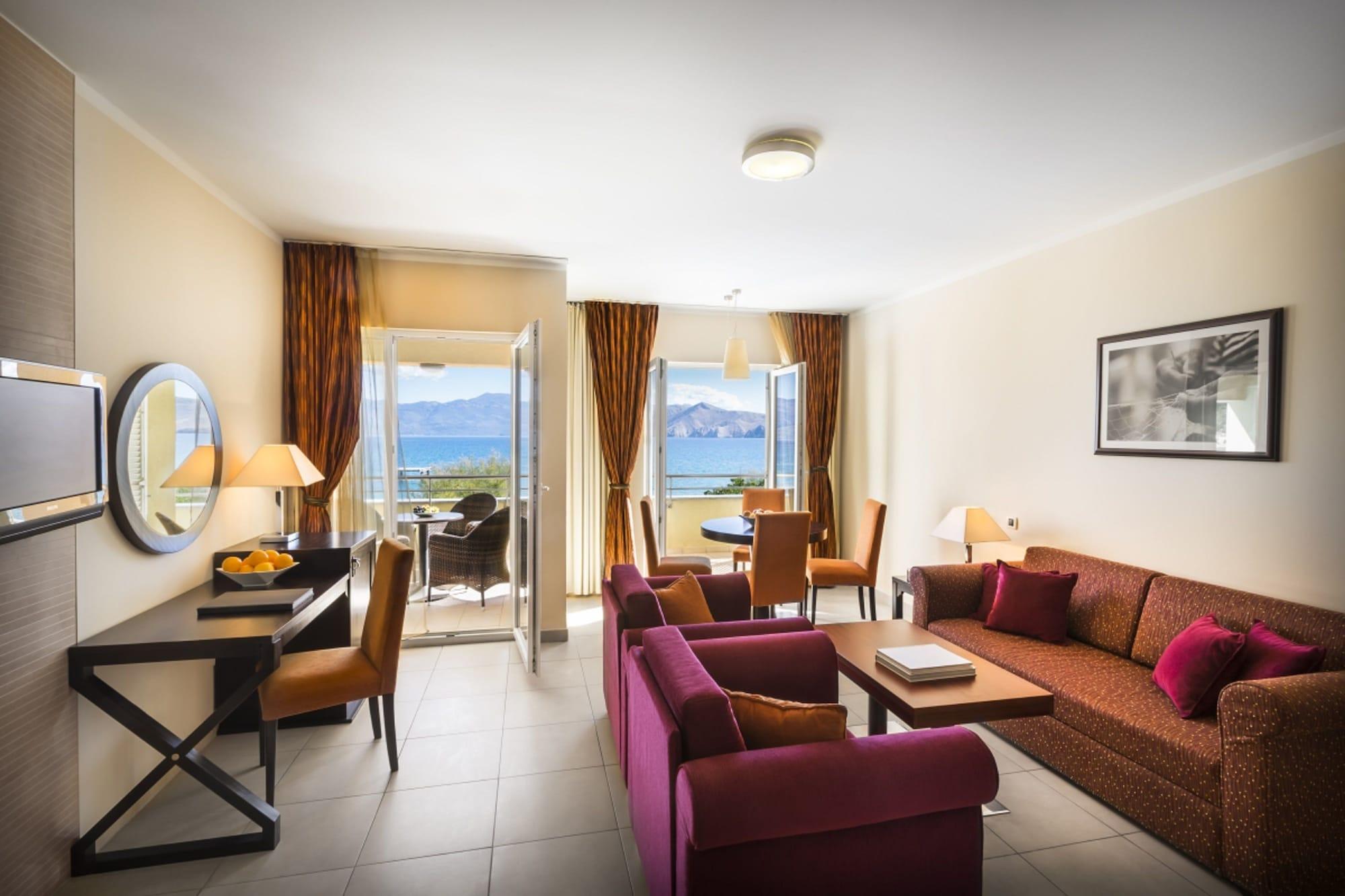 Valamar Atrium Residence Baška Екстериор снимка