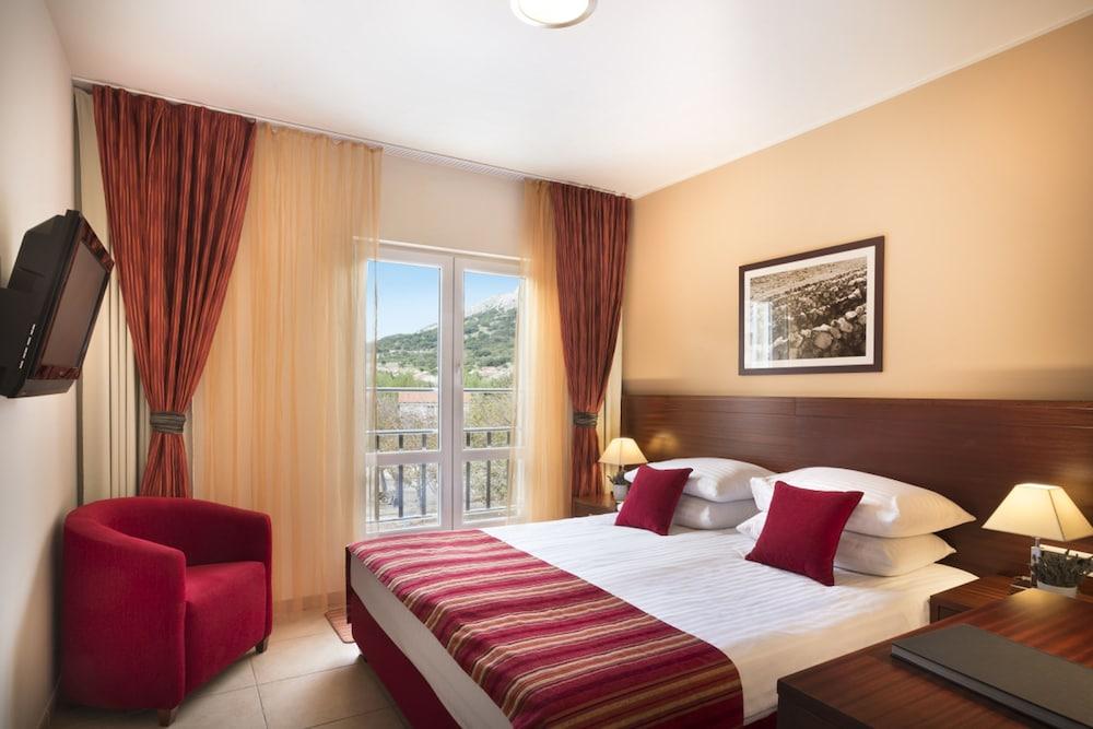Valamar Atrium Residence Baška Екстериор снимка