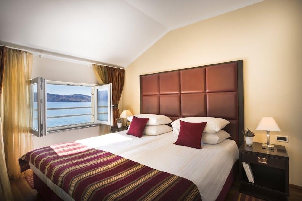 Valamar Atrium Residence Baška Екстериор снимка