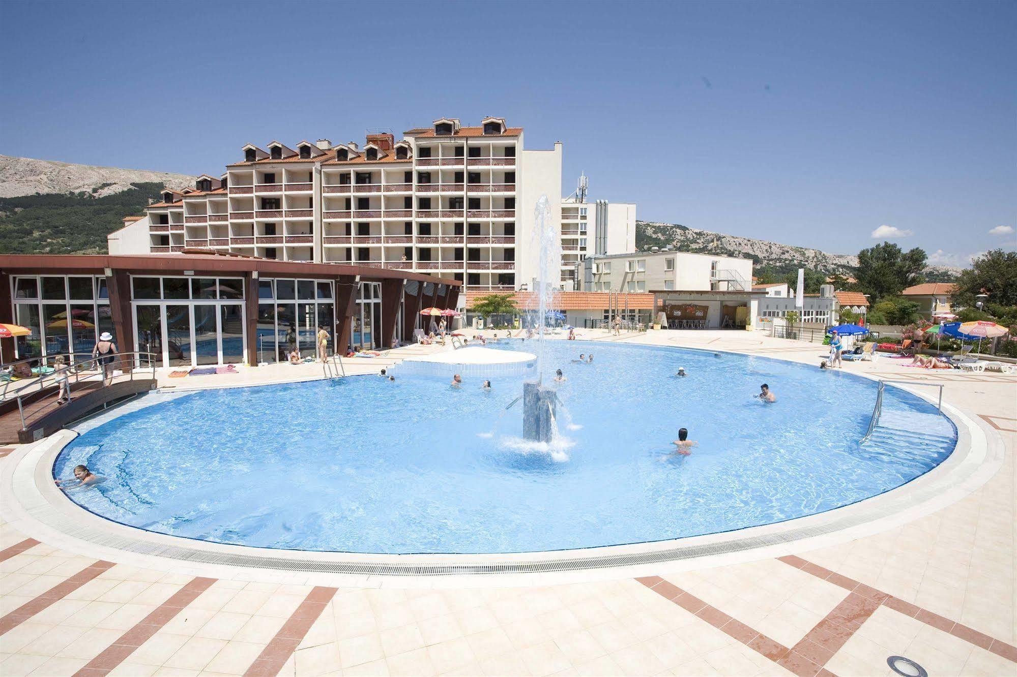 Valamar Atrium Residence Baška Екстериор снимка